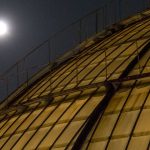 La Superluna di Neve incanta la notte della Terra: GALLERY spettacolare con tutte le FOTO da Roma, Milano e dal resto del Mondo