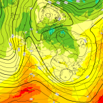 Meteo Pasqua e Pasquetta, gli ultimi aggiornamenti: arriva il caldo, ma attenzione allo scirocco