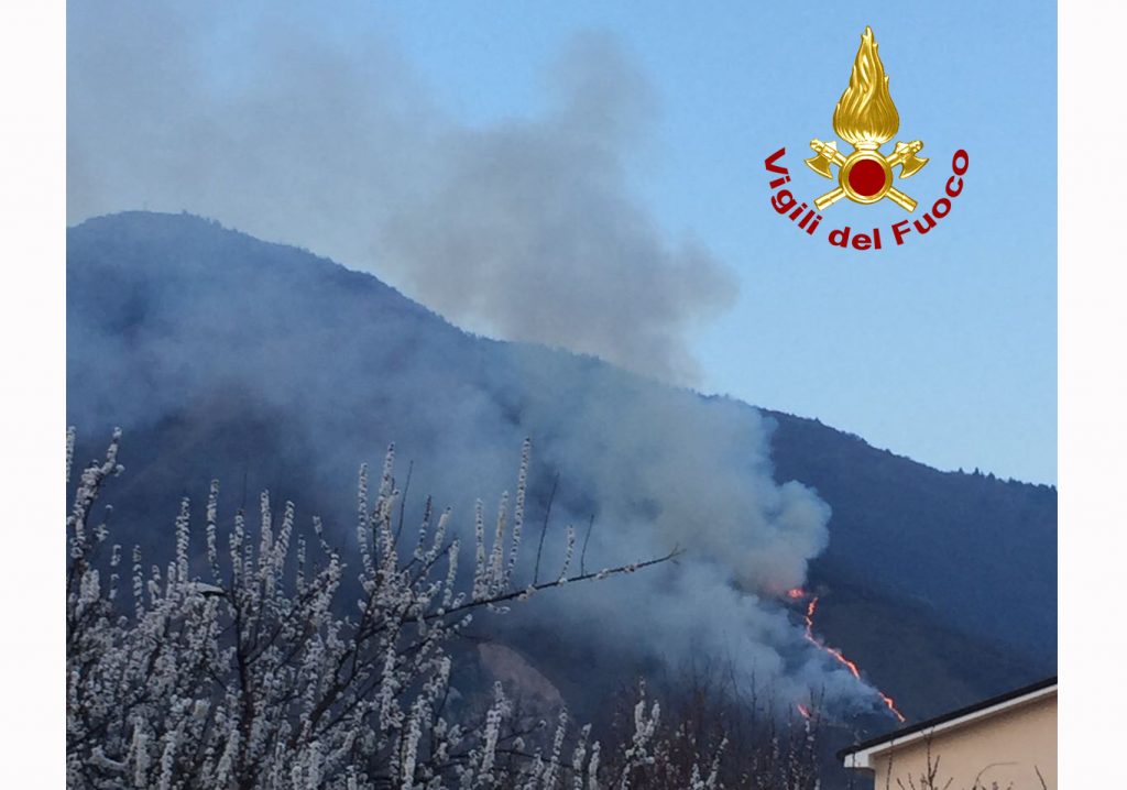 Monte Summano incendio