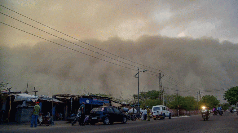 india tempesta di sabbia