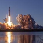 Grande successo per SpaceX: primo lancio commerciale con Falcon Heavy [GALLERY]