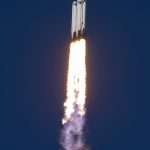 Grande successo per SpaceX: primo lancio commerciale con Falcon Heavy [GALLERY]