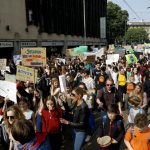 Fridays for Future: migliaia di giovani in corteo a Milano per il clima [GALLERY]