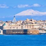 Etna, spettacolo d’Inverno a metà Maggio: tanta neve fresca fino a bassa quota sul vulcano, scenario surreale [FOTO e VIDEO]