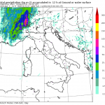 Meteo, il caldo africano infuoca l’Italia e innesca violenti temporali al Nord/Ovest: allarme alluvione al confine con la Svizzera