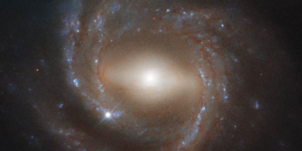 Hubble Ngc 7773