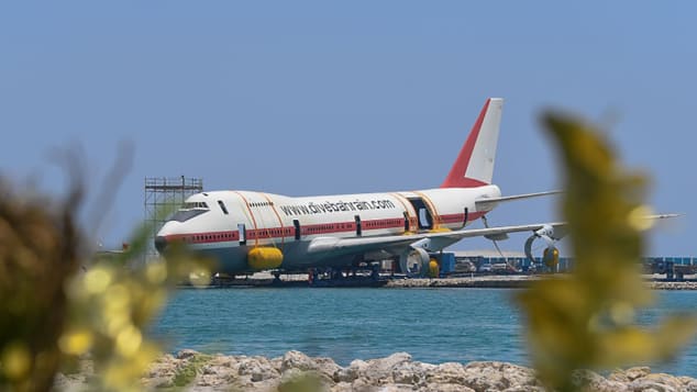 aereo affondato turismo