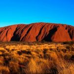 La pietra più grande del mondo? In realtà non è Uluru: alla scoperta del Monte Augustus, la montagna degli indigeni [FOTO]