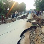 Terremoto in Pakistan, disastro per una scossa magnitudo 5.2: strade sprofondate, 23 morti e 400 feriti [FOTO e VIDEO]