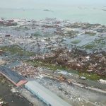 Uragano Dorian, il giorno dopo alle Bahamas: come un’esplosione nucleare, interi quartieri rasi al suolo. “Un’assoluta catastrofe” [FOTO e VIDEO]