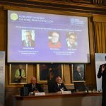 Premio Nobel per la Fisica 2019 a James Peebles, Michel Mayor e Didier Queloz, cacciatori di mondi alieni: sono i pionieri della cosmologia [GALLERY]