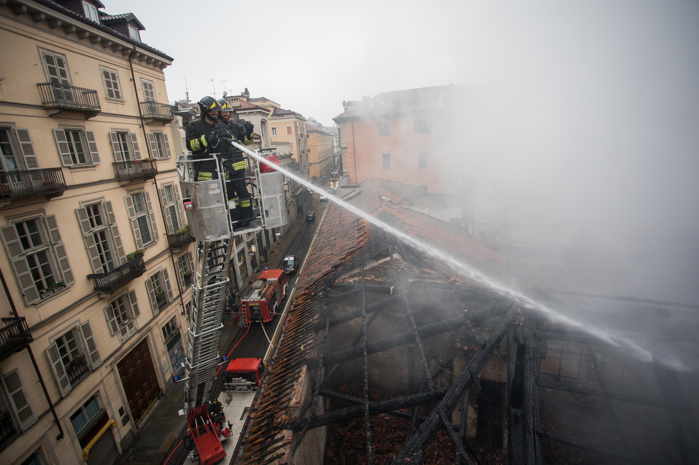 incendio cavallerizza torino