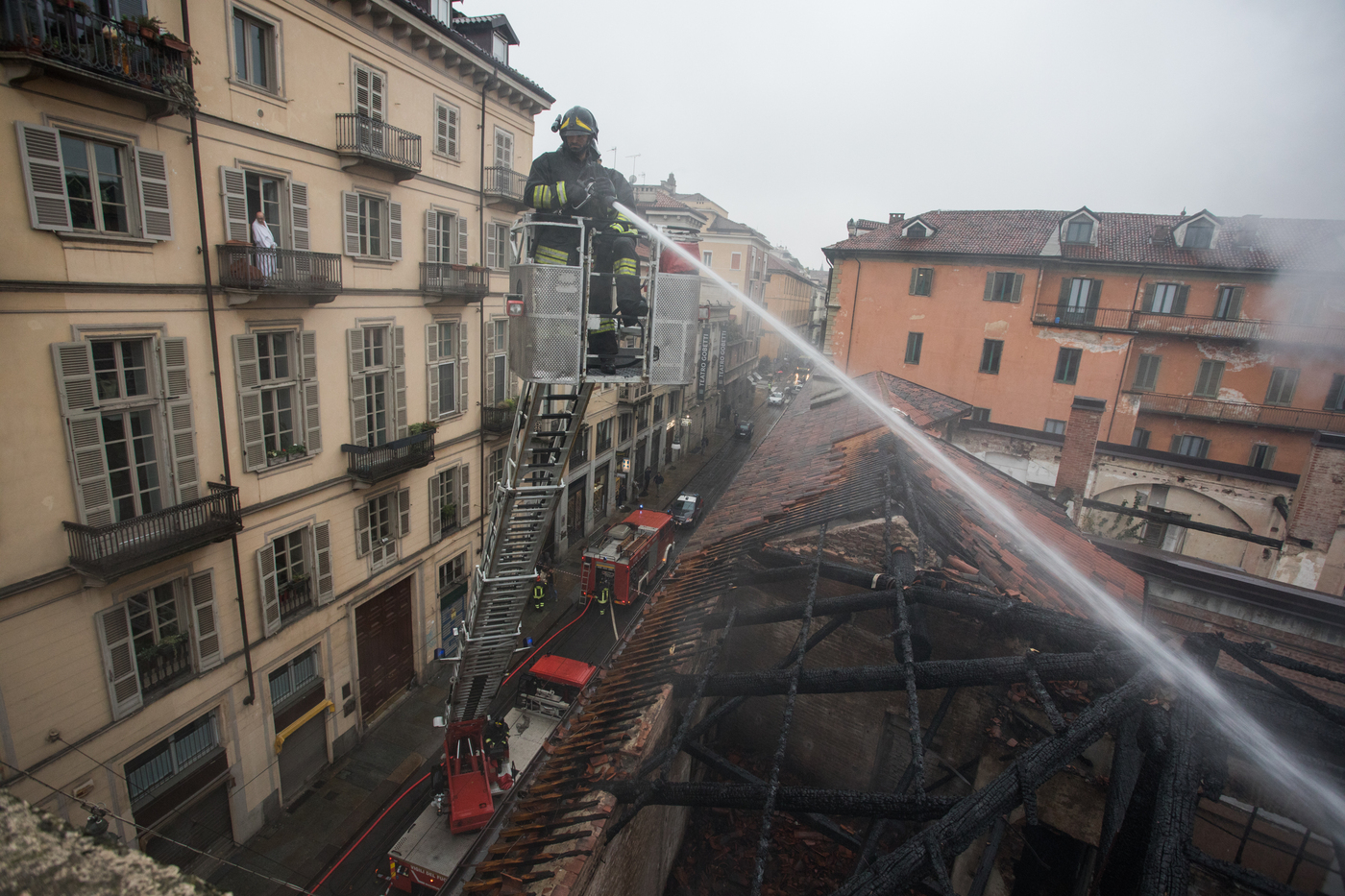 incendio cavallerizza torino