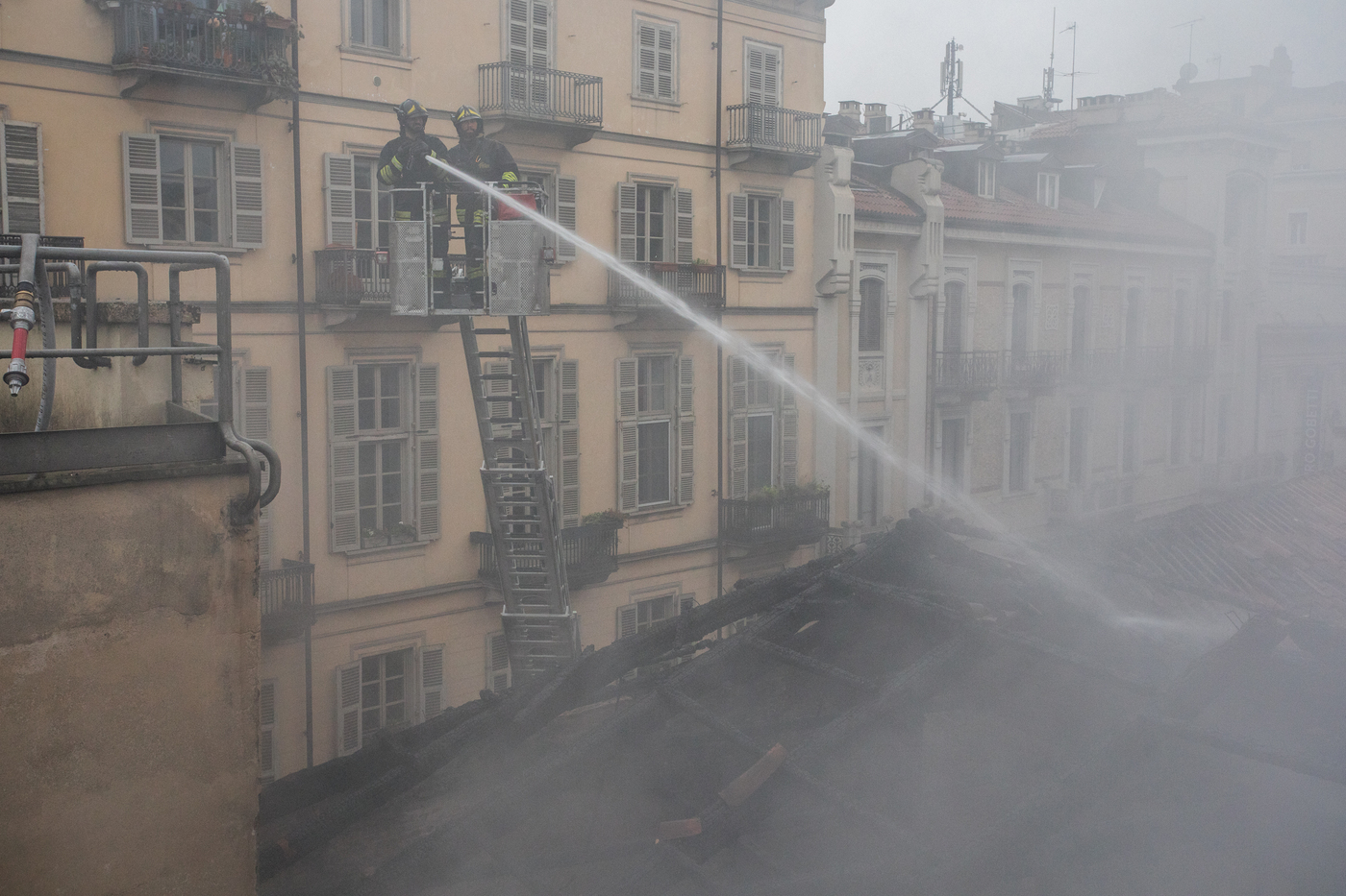 incendio cavallerizza torino