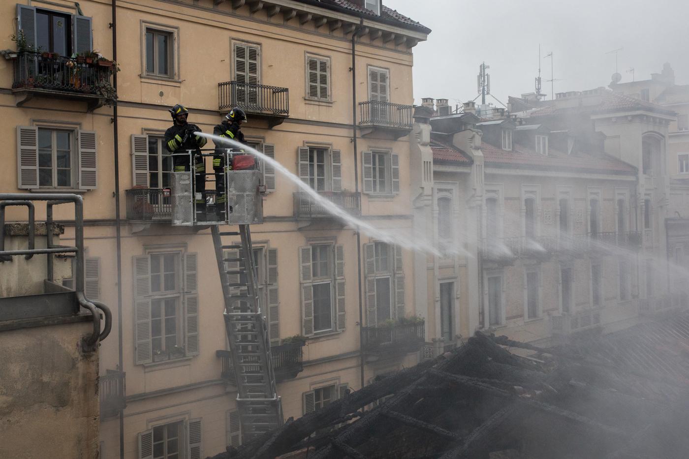 incendio cavallerizza torino