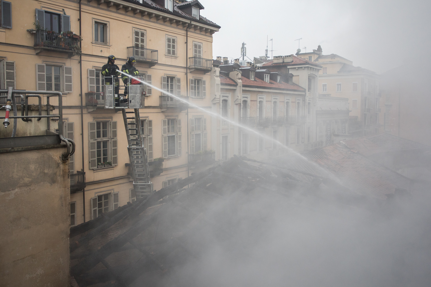 incendio cavallerizza torino