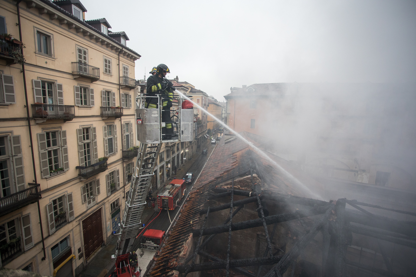 incendio cavallerizza torino