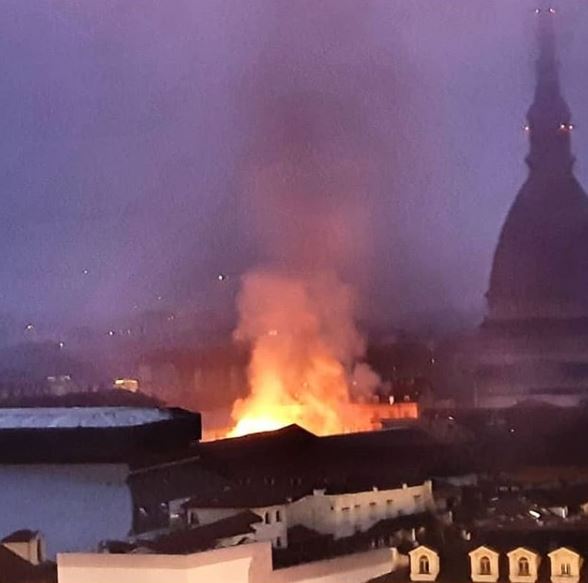 incendio cavallerizza reale torino