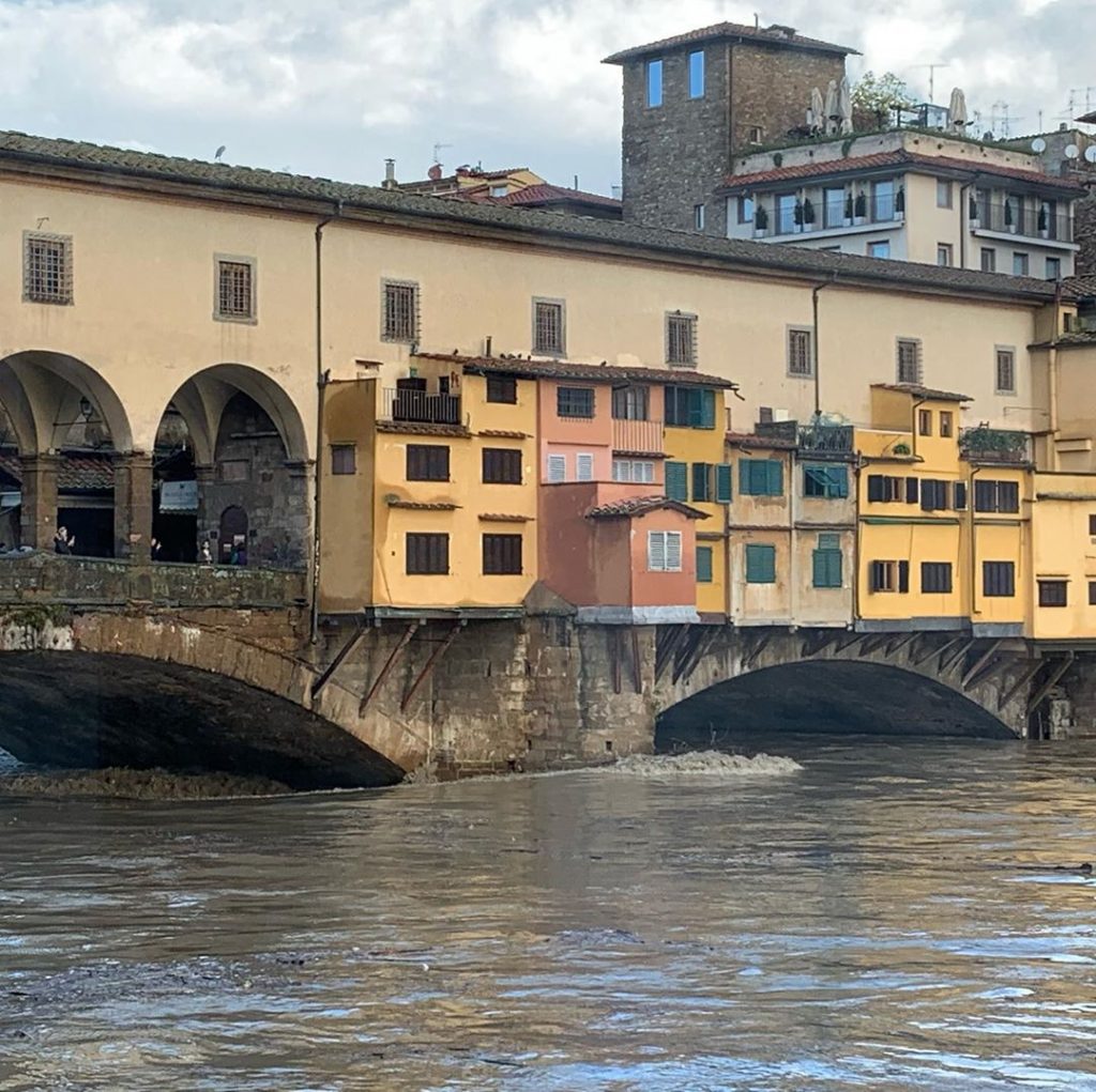 arno piena firenze