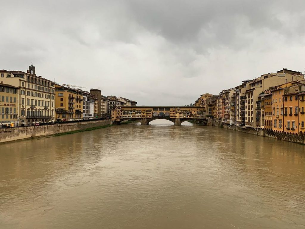 arno piena firenze