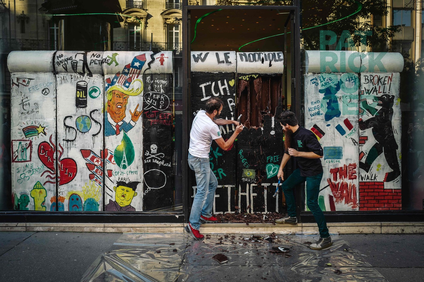 Berlino celebra i trent'anni di addio al Muro