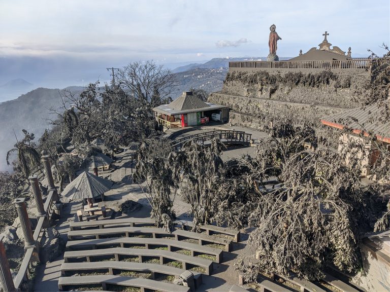 Eruzione Vulcano Taal Filippine