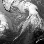 Meteo, nuovo “ciclone bomba” dopo la tempesta Dennis: ciclogenesi esplosiva in corso nel Nord Atlantico [MAPPE]