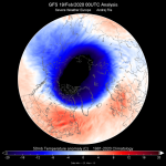 Meteo, lo strano comportamento del Vortice Polare: è così freddo da distruggere l’ozono al Polo Nord, grandi incertezze per la Primavera [MAPPE]