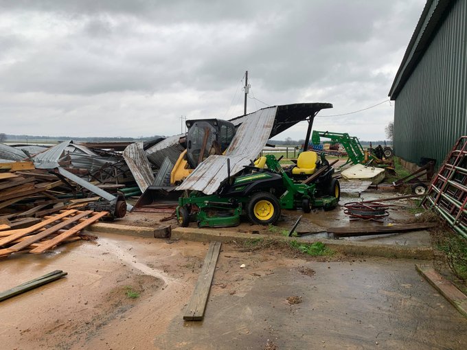 Violente Tempeste Nel Sud Degli USA: Alluvioni E Tornado Lasciano Le ...