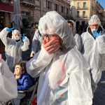 Il Coronavirus è la maschera più gettonata del Carnevale di Acireale: come esorcizzare la paura [FOTO]