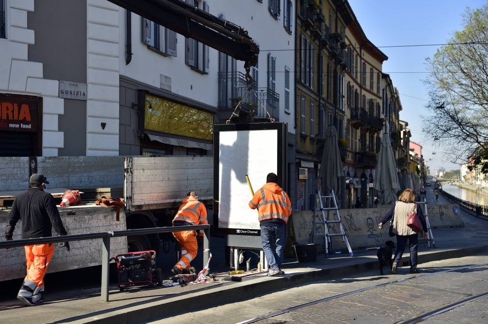 Il Coronavirus Ferma Milano Ma Riprendono I Lavori Nella Citt Deserta