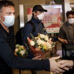 Coronavirus, finita l’odissea del Wuhan Zall: la squadra cinese torna a casa dopo un lungo esilio forzato in Europa ed è festa [FOTO]