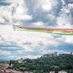 Oggi un Abbraccio per Potenza, Catanzaro e Napoli: passaggio mozzafiato delle Frecce Tricolori [FOTO]