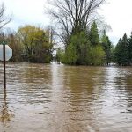 Allarme in Michigan, crollano dighe per forti piogge: parti di Midland potrebbero finire sotto 2,7 metri d’acqua, 10 mila evacuati [FOTO e VIDEO]