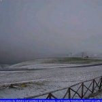 Maltempo, torna la neve a Campo Imperatore: venti fino a 100km/h e -2,6°C al Rifugio Franchetti [FOTO]