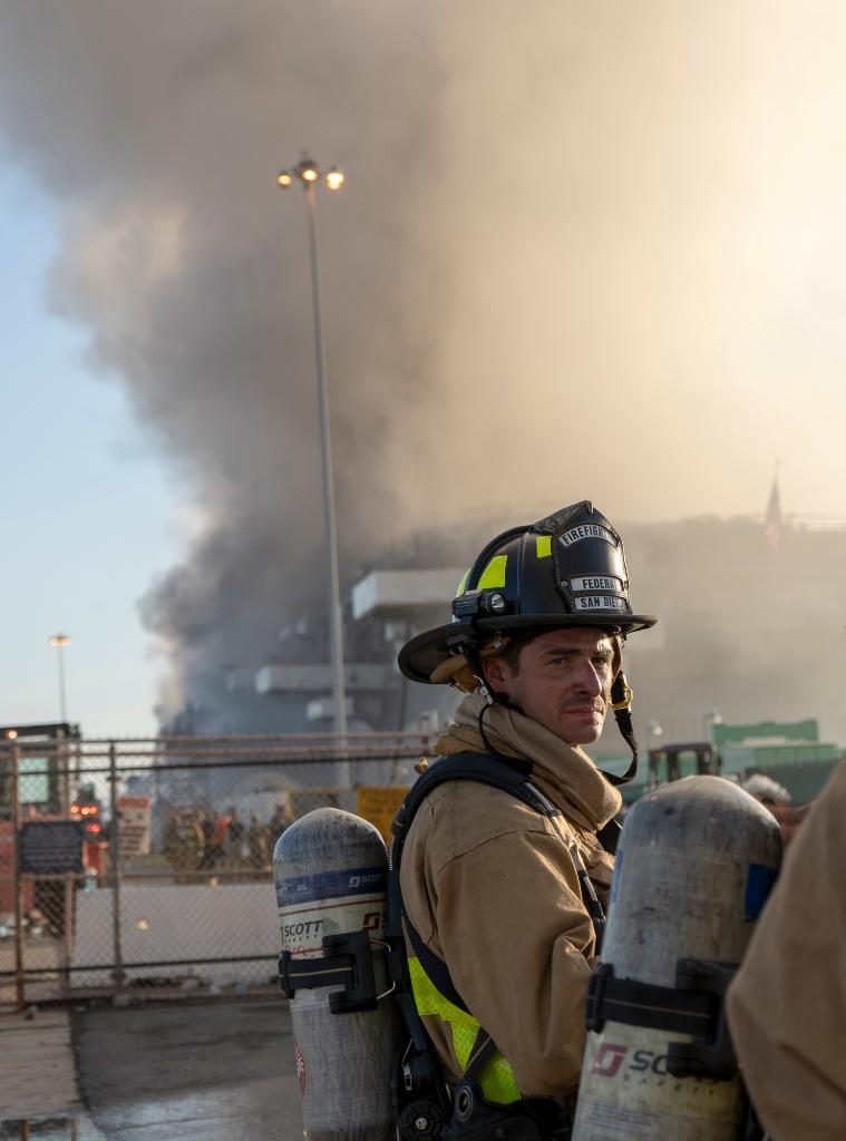 esplosione incendio marina usa san diego