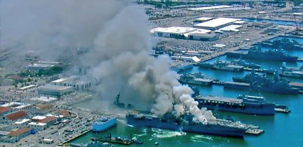 esplosione incendio marina usa san diego