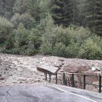 Maltempo Lombardia, frana in Valmalenco per violento temporale: fiume di fango sulla strada, almeno 3 morti [FOTO]