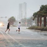 L’uragano Sally tocca terra in Alabama con venti a 165km/h: minaccia di inondazioni catastrofiche, 500mila persone senza elettricità [FOTO]