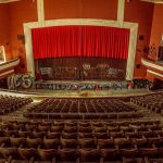 Un mondo sospeso: l’elegante Booker T Washington High School divenne un “tempio” per i musicisti di colore a New Orleans [FOTO]