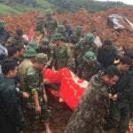 Alluvione in Vietnam: enorme frana travolge caserme di militari, 10 soldati morti e 12 dispersi [FOTO]