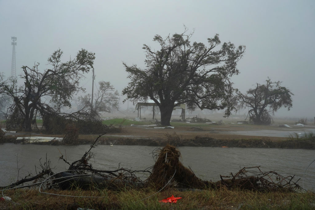 uragano delta landfall louisiana