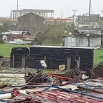 Tifone Goni, landfall devastante nelle Filippine: raffiche fino a 310 km/h, condizioni “catastrofiche” [FOTO e VIDEO]