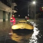 Maltempo Calabria, numerosi interventi tra Crotone e Cosenza: evacuazioni a Schiavonea, chiuso tratto sulla SS106 Jonica [FOTO]