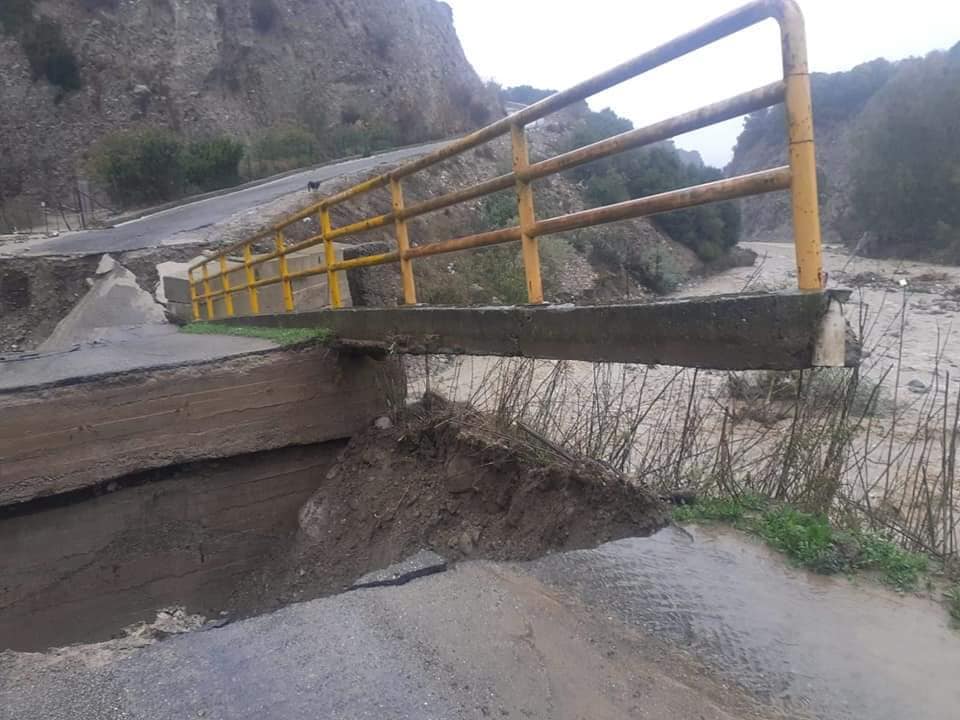 ponte melissa crotone