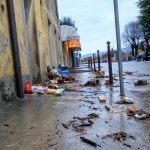 Maltempo Veneto: nel Bellunese allagamenti, smottamenti e alberi caduti, evacuazione di 76 persone da una casa di riposo [FOTO e VIDEO]