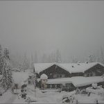 Maltempo, l’allerta resta massima al Nord-Est: quasi 1,5 metri di neve in montagna in Alto Adige ma situazione in peggioramento, rischio valanghe in Veneto [FOTO]