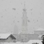 Maltempo Lombardia, fitte nevicate in Valtellina e Valchiavenna: scenari da fiaba a Livigno e Bormio [FOTO e VIDEO]