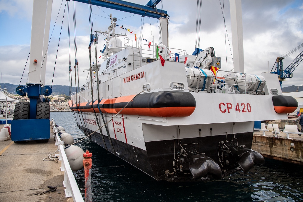 nuova nave guardia costiera comandante de grazia