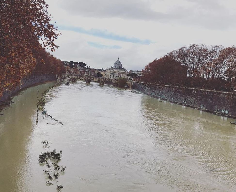 roma piena tevere 8 dicembre 2020